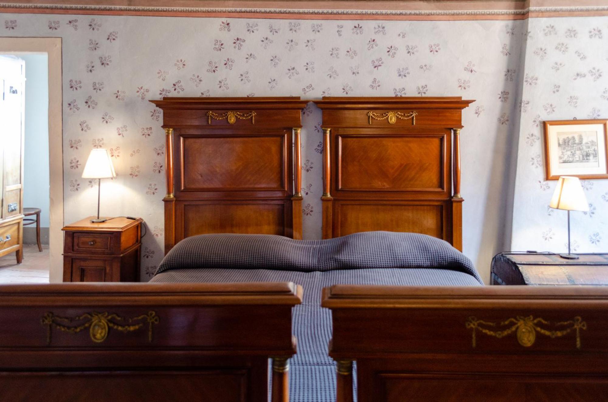 Antica Dimora Leones Bed & Breakfast Palaia Exterior photo