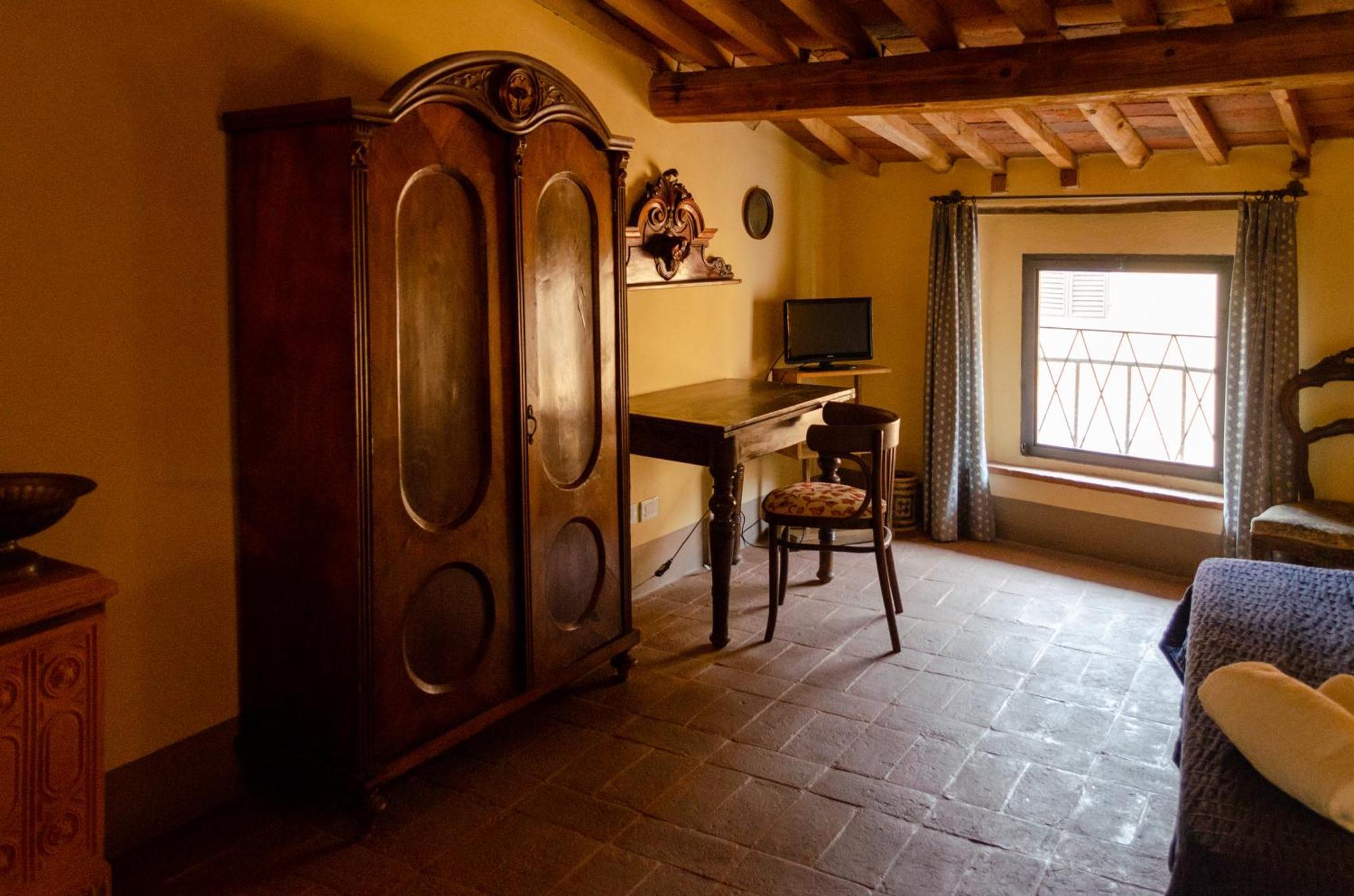 Antica Dimora Leones Bed & Breakfast Palaia Exterior photo