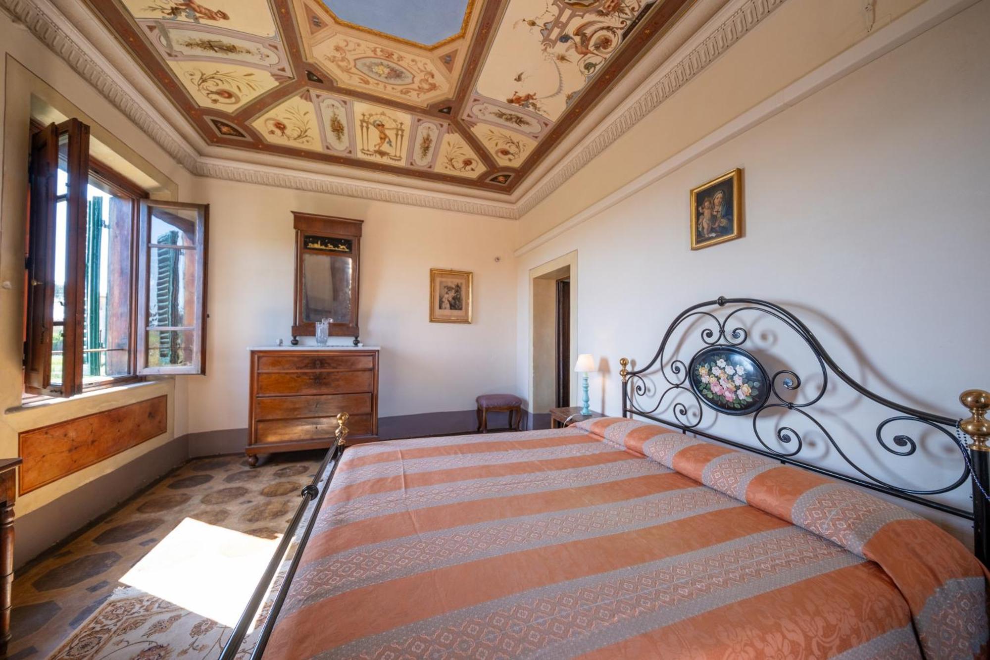 Antica Dimora Leones Bed & Breakfast Palaia Exterior photo