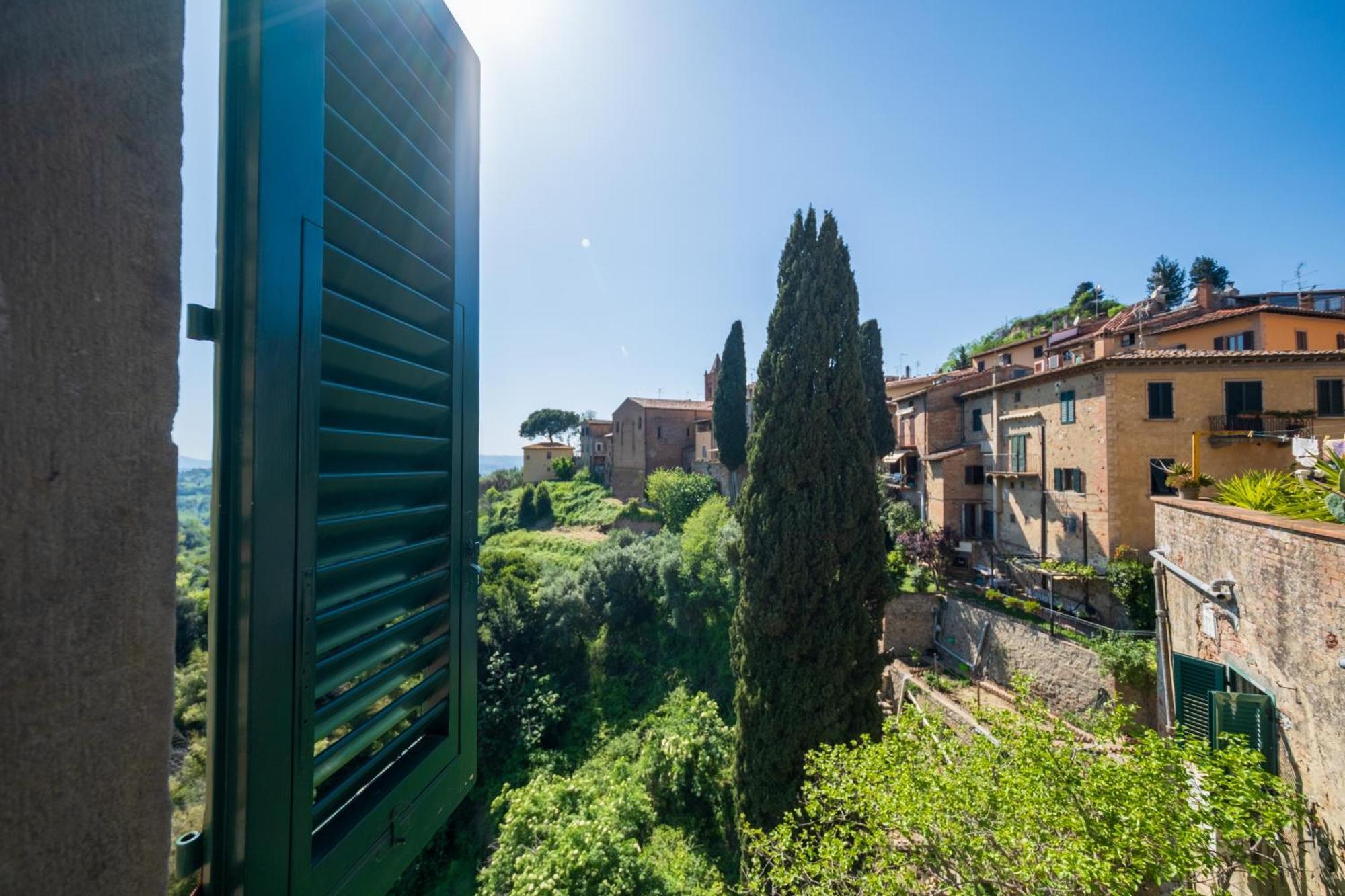 Antica Dimora Leones Bed & Breakfast Palaia Exterior photo